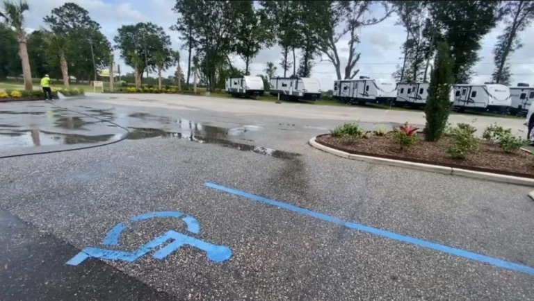 Driveway and parking area cleaning in Union Park, Wesley Chapel FL